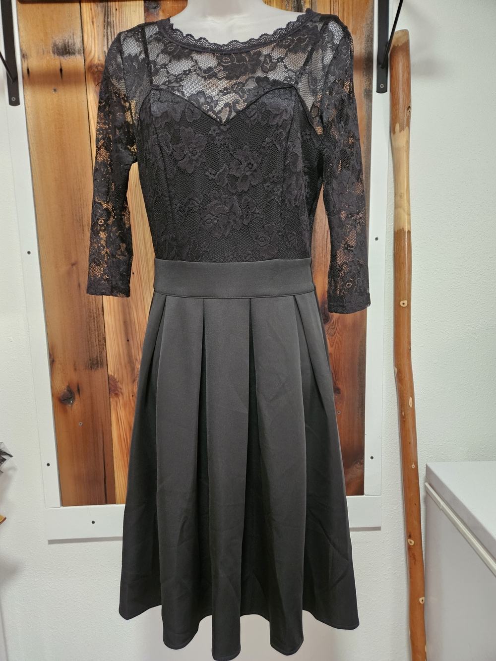 Miusol Black Lace Midi Dress with Pleated Skirt